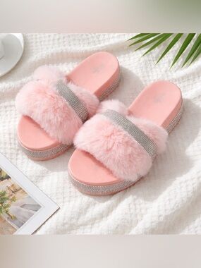 ID REQUIRED pink, furry silver rhinestone Chunky platform slip on slides size 7